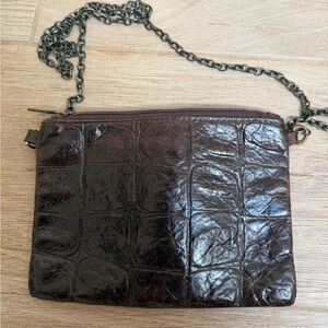 Etui Croc-Embossed Brown Leather Crossbody with Chain Strap